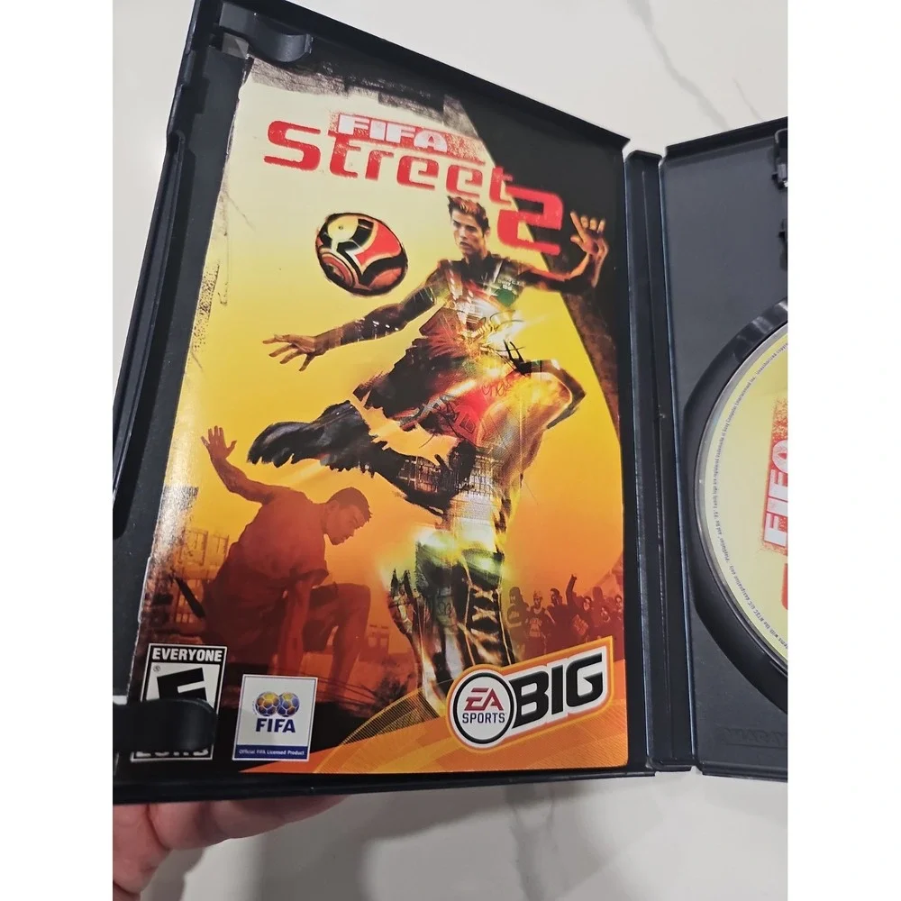 FIFA Street 2 (Sony PlayStation 2, 2006) PS2 CIB Complete w/ Manual EA Tested